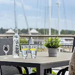 Skade - 10m From The Sea By Interhome Lejlighed
