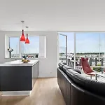 Skade - 10m From The Sea By Interhome *