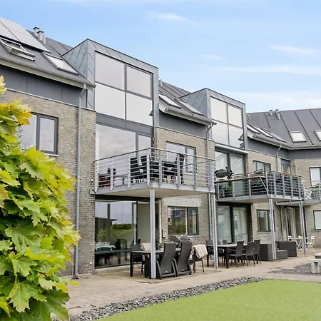 Skade - 10m From The Sea By Interhome Appartement *