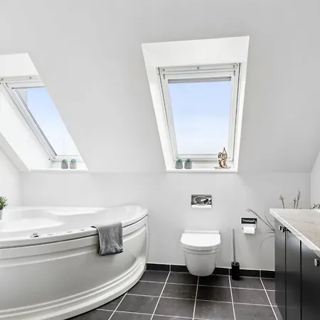 Skade - 10m From The Sea By Interhome Grenå